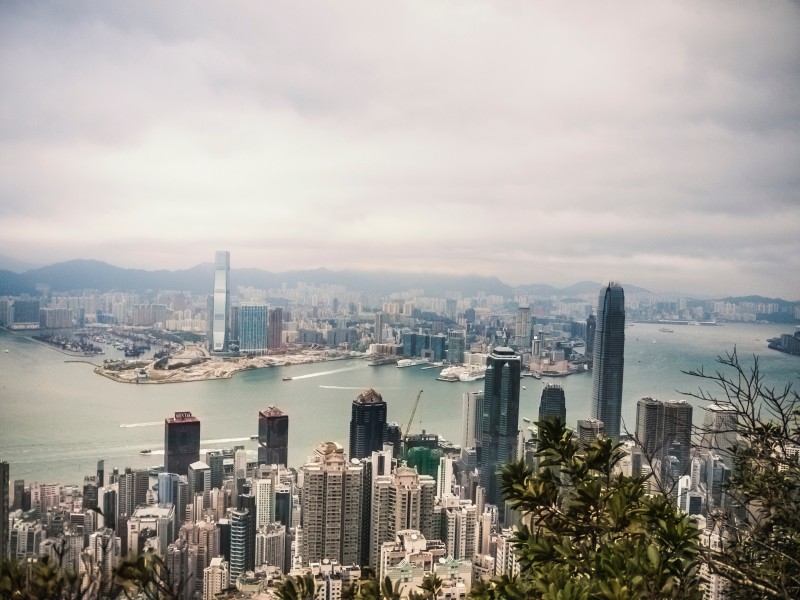 点击大图看下一张：高楼大厦密集林立的香港图片