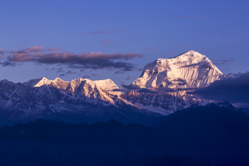 点击大图看下一张：尼泊尔道拉吉里峰风景图片