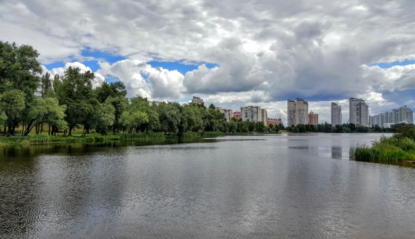 点击大图看下一张：俄罗斯第聂伯河风景图片