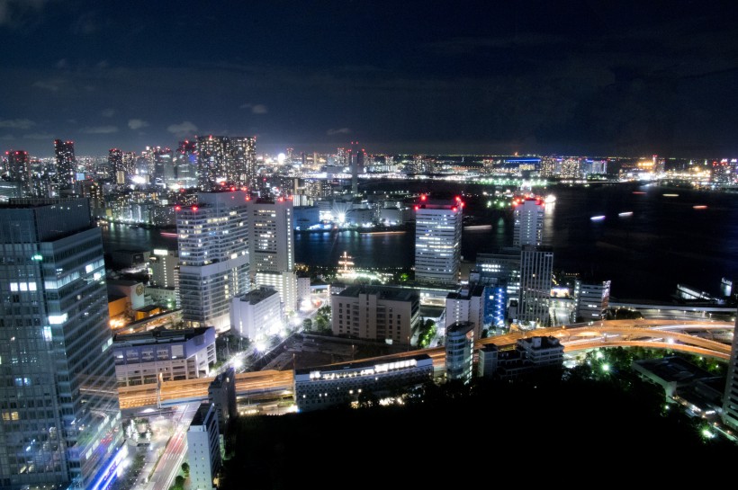 点击大图看下一张：日本东京夜景图片