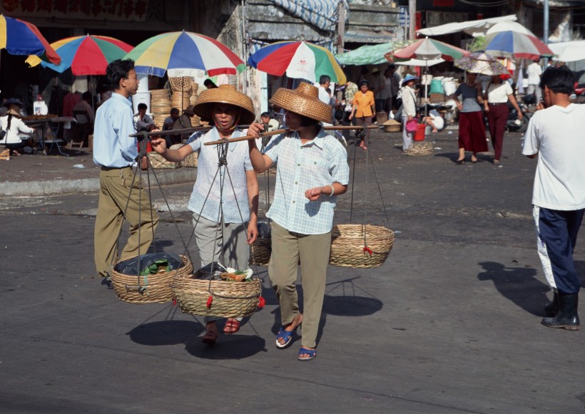 点击大图看下一张：东南亚生活特写图片