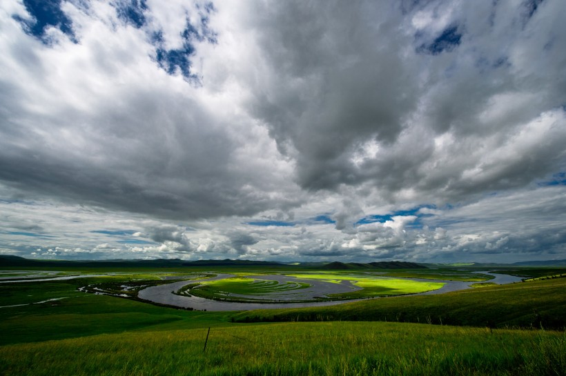 点击大图看下一张：内蒙古额尔古纳河风景图片