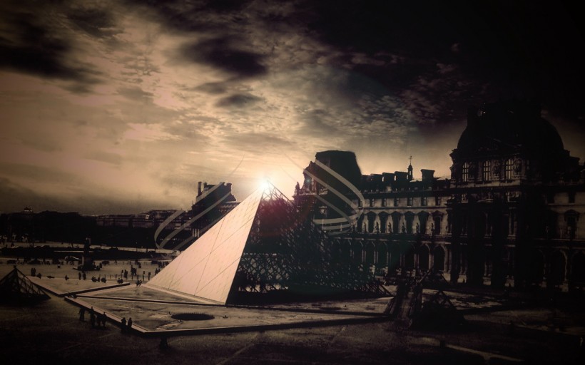 点击大图看下一张：法国巴黎罗浮宫图片