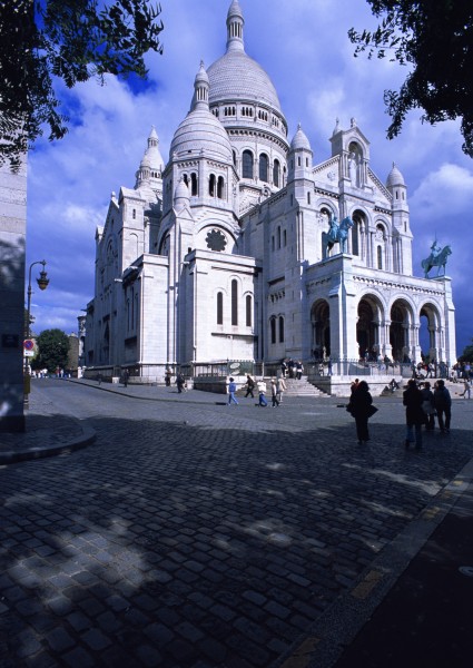 点击大图看下一张：法国圣心大教堂图片