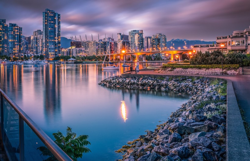点击大图看下一张：加拿大温哥华福尔斯溪港湾风景图片