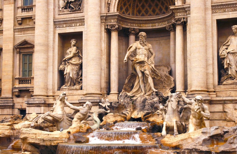 点击大图看下一张：意大利特莱威喷泉图片
