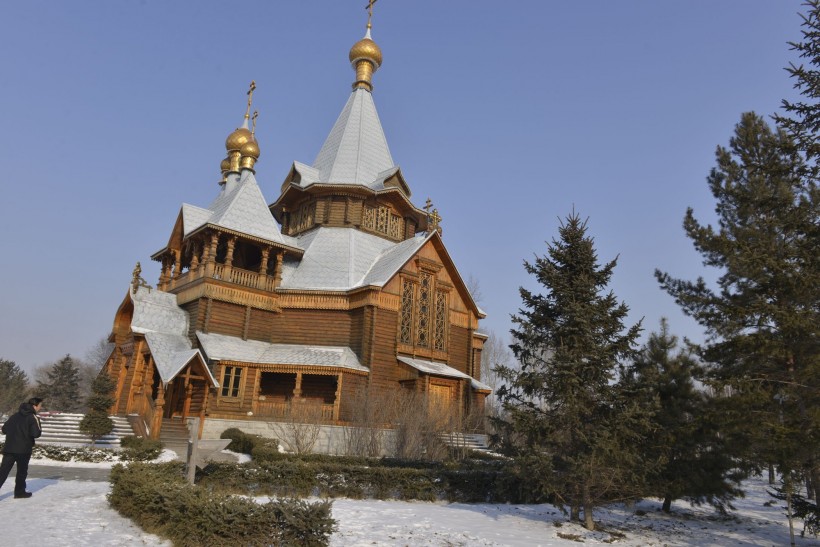 点击大图看下一张：哈尔滨伏尔加庄园冬天风景图片