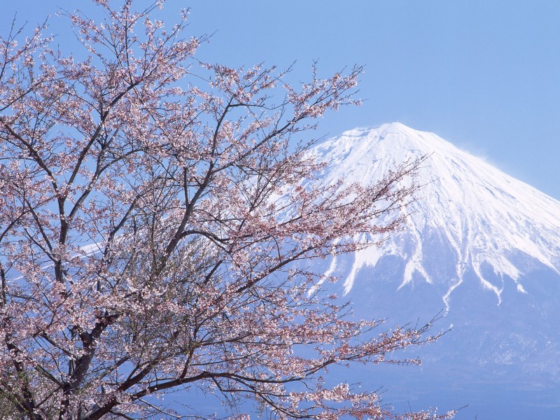 点击大图看下一张：日本富士山自然风光图片