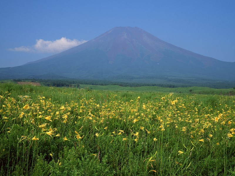 点击大图看下一张：日本富士山自然风光图片