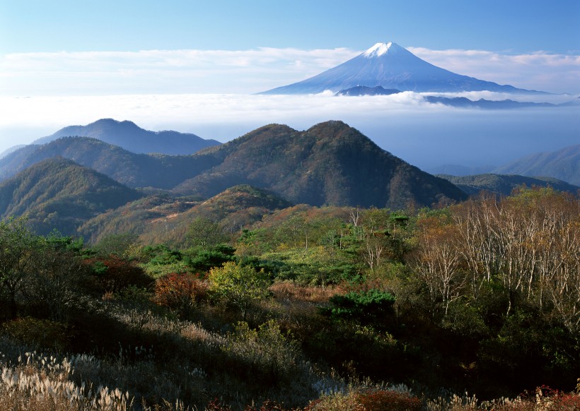 点击大图看下一张：风景优美的富士山图片
