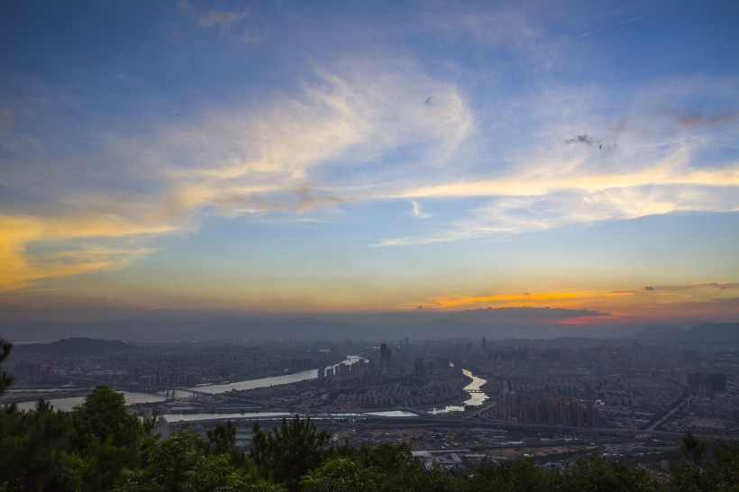 点击大图看下一张：福建福州夕阳风景图片