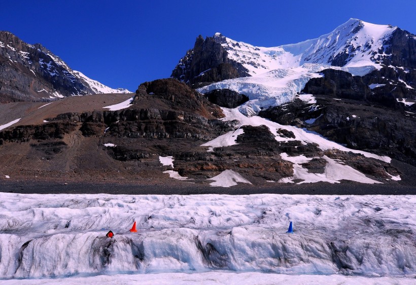 点击大图看下一张：加拿大哥伦比亚冰川风景图片