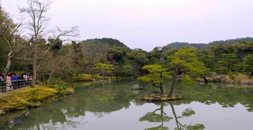 点击大图看下一张：日本京都金阁寺风景图片