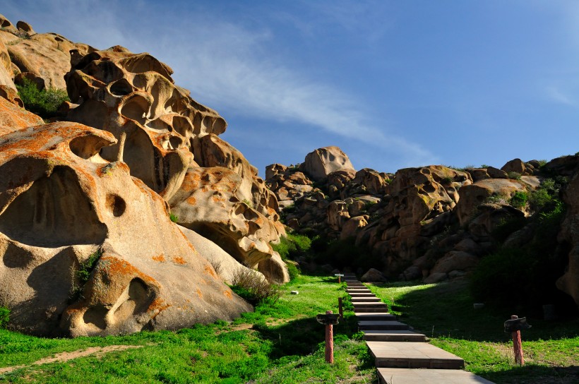 点击大图看下一张：新疆怪石峪风景图片