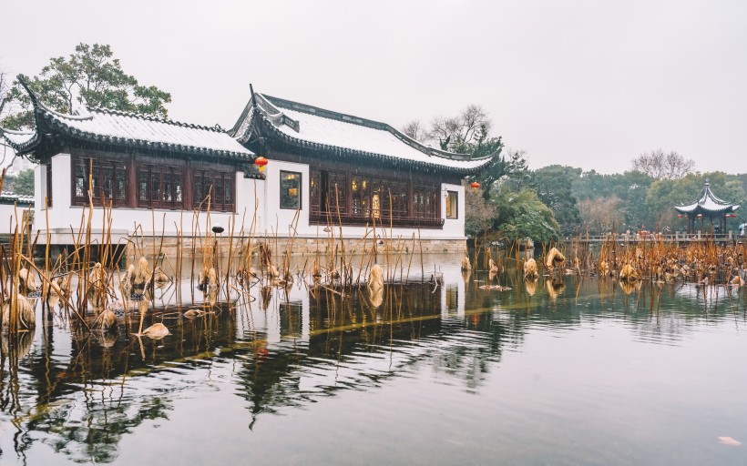 点击大图看下一张：中国古典园林建筑风景图片