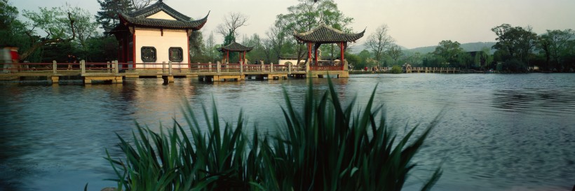 点击大图看下一张：中国古典园林图片