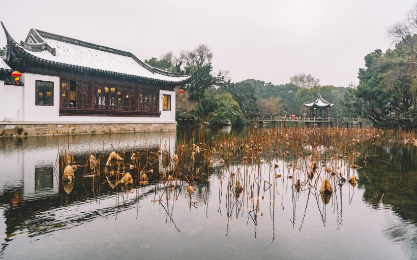 点击大图看下一张：中国古典园林建筑风景图片
