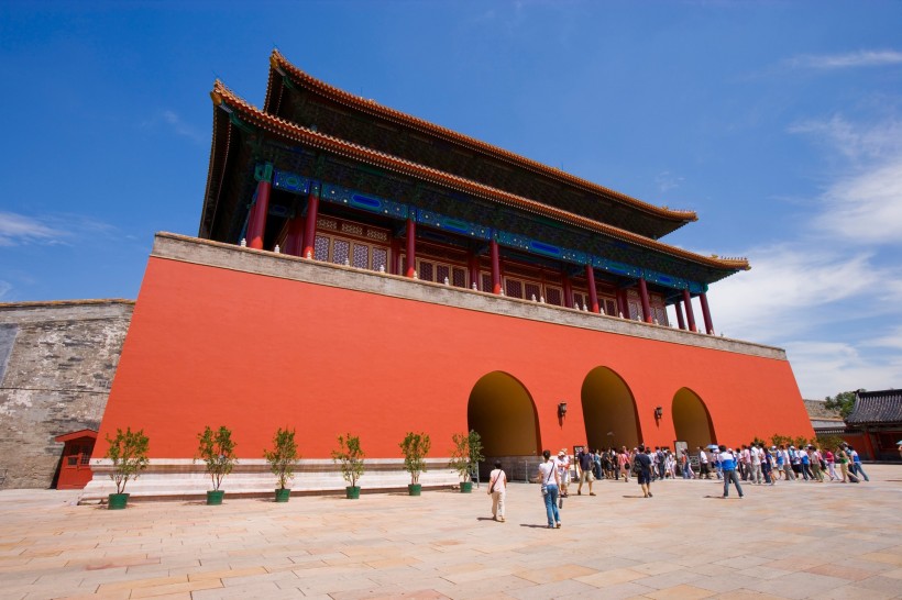 点击大图看下一张：故宫神武门图片