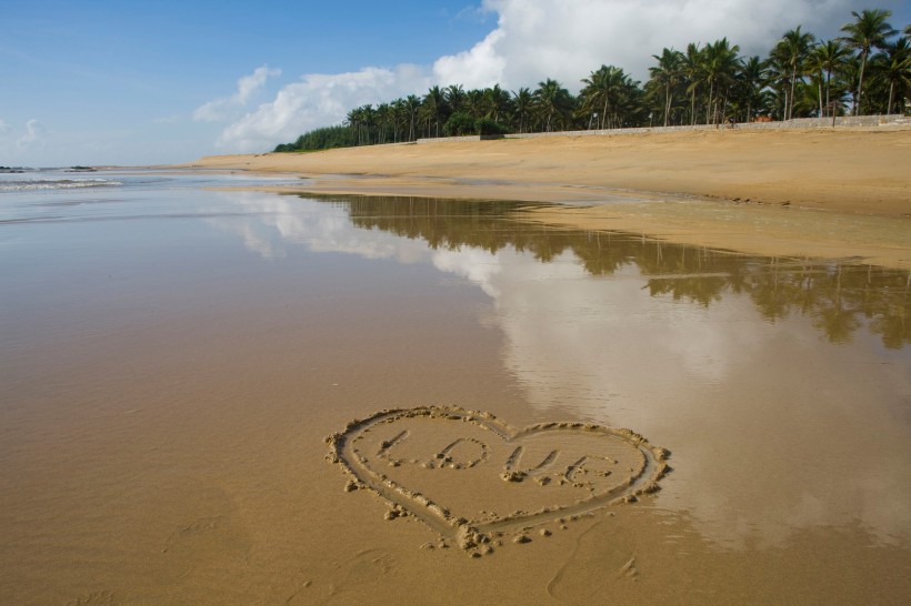 点击大图看下一张：海南博鳌玉带滩图片