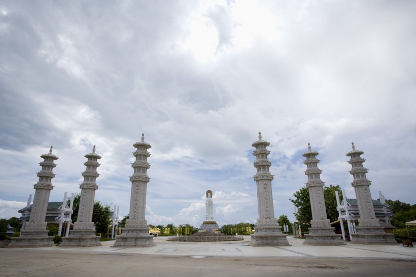 点击大图看下一张:海南三亚图片