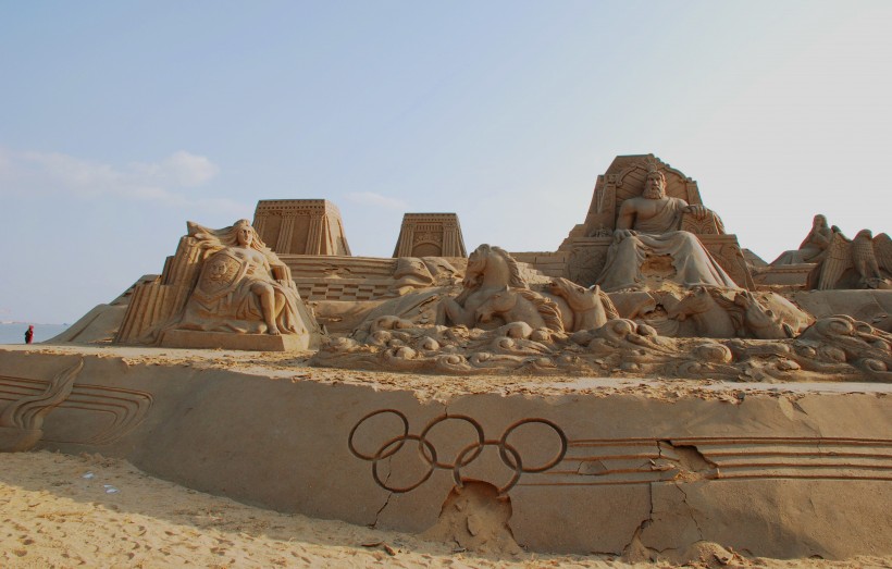 点击大图看下一张：山东烟台海阳沙雕风景图片
