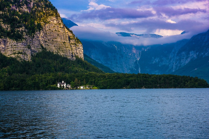 点击大图看下一张：奥地利月亮湖小镇哈尔施塔特风景图片
