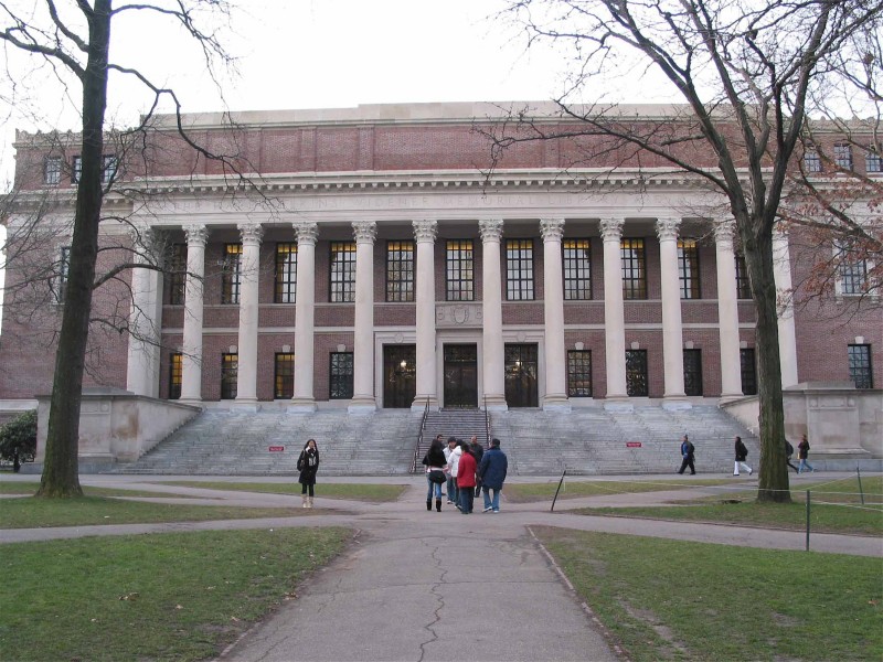 点击大图看下一张：美国哈佛大学图片