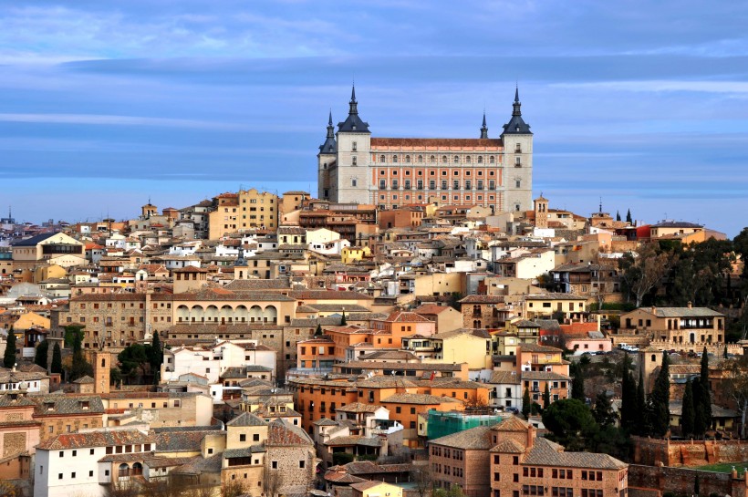 点击大图看下一张：西班牙的各色城市建筑风景图片