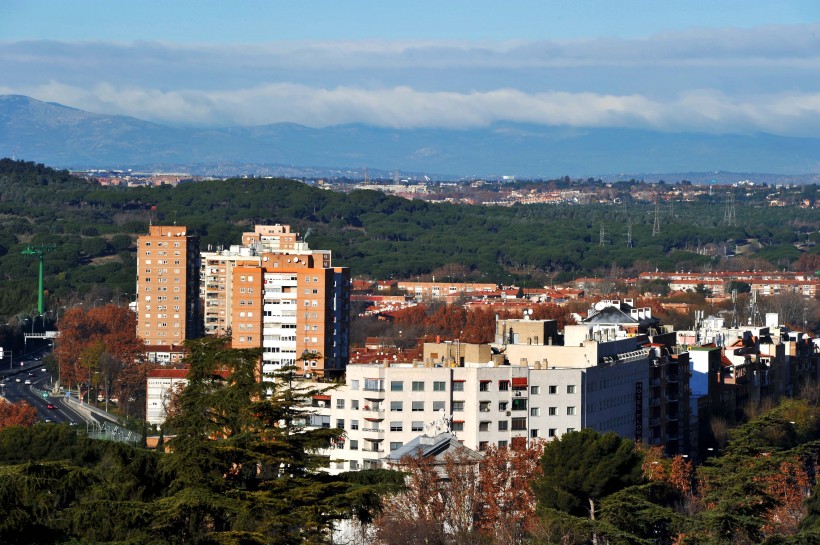 点击大图看下一张：西班牙的各色城市建筑风景图片