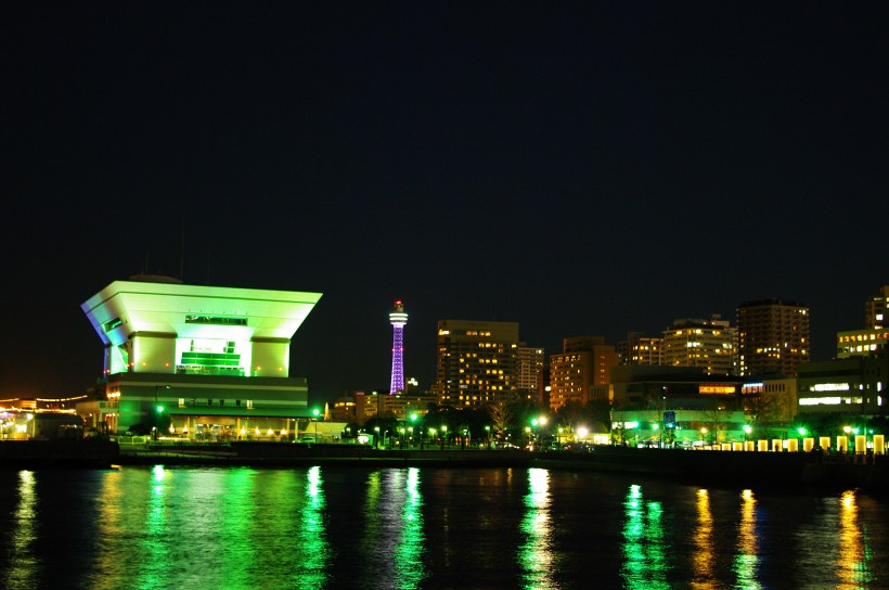 点击大图看下一张：日本横滨夜景高清图片