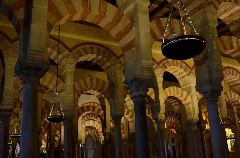 点击大图看下一张：西班牙科尔多瓦清真寺图片