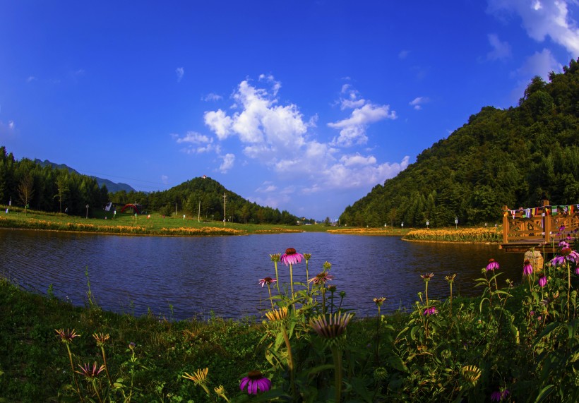 点击大图看下一张：重庆红池坝风景图片
