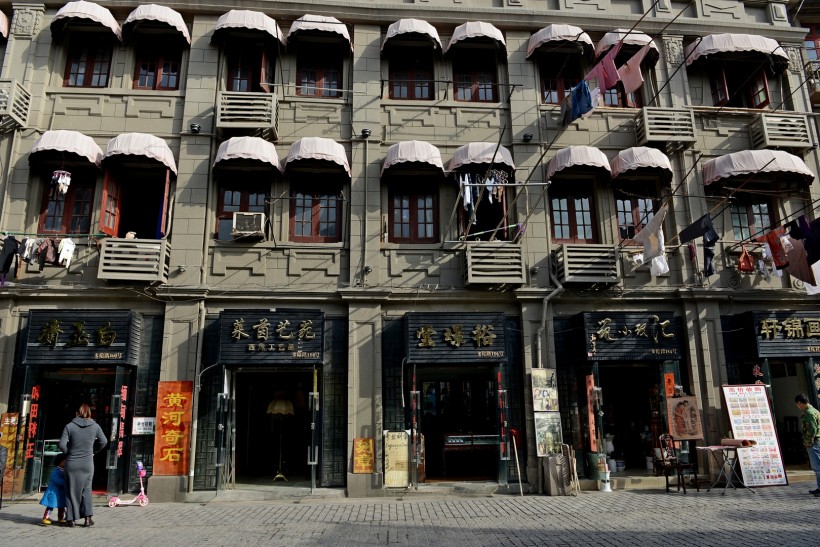 点击大图看下一张：上海虹口文化街风景图片