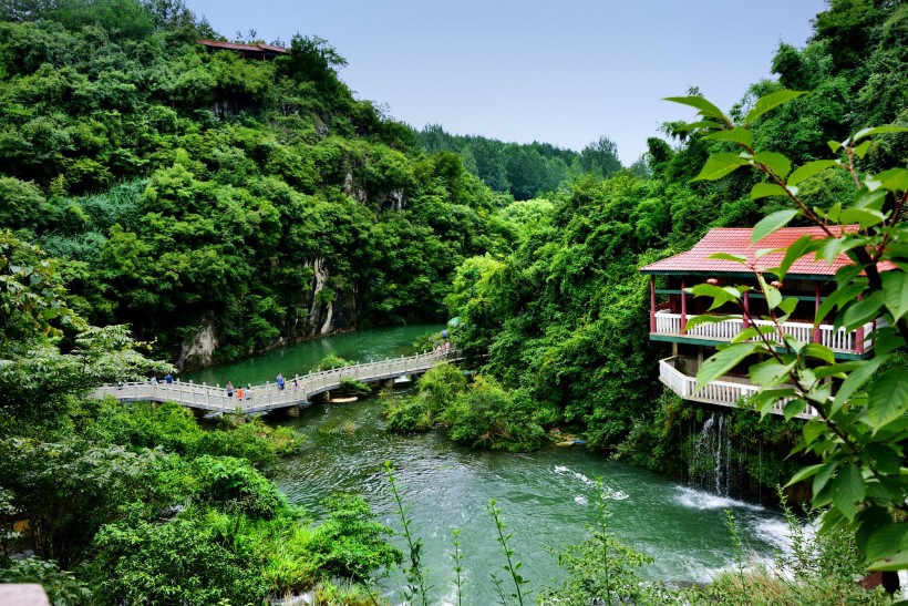 点击大图看下一张：贵州黄果树瀑布风景图片