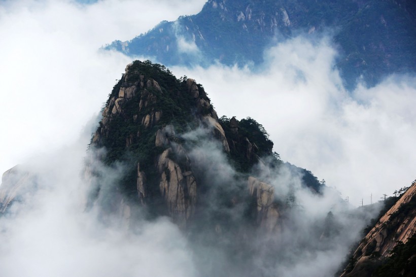 点击大图看下一张：安徽黄山风景图片