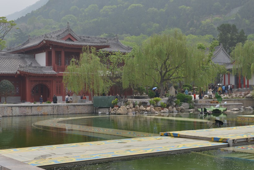 点击大图看下一张：陕西西安华清池风景图片