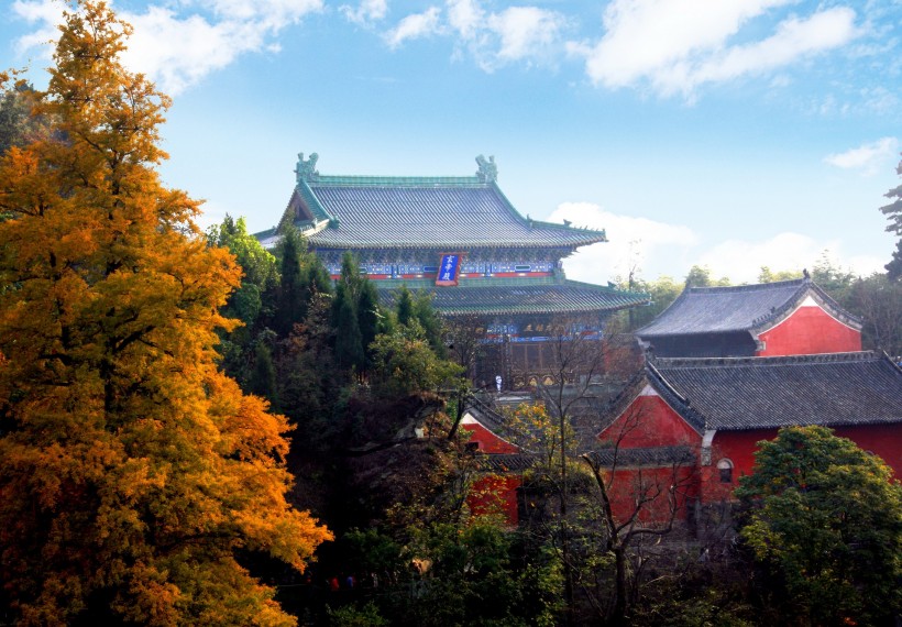 点击大图看下一张:湖北武当山图片