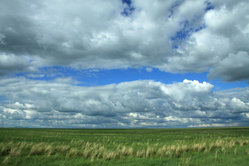 点击大图看下一张：呼伦贝尔草原风景图片