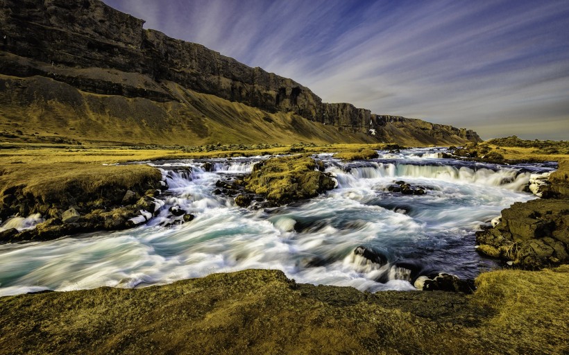 点击大图看下一张：冰岛风景图片