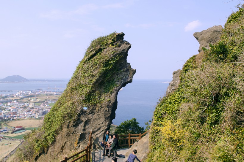 点击大图看下一张：韩国济州岛风景图片