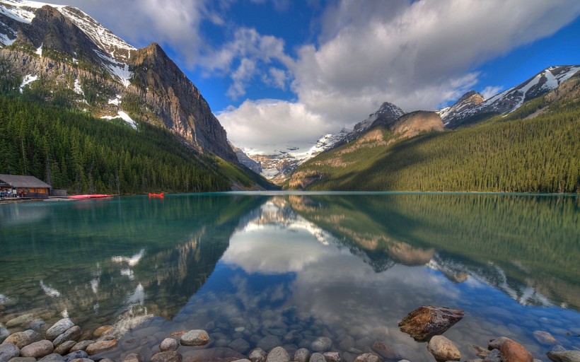 点击大图看下一张：加拿大班夫国家公园风景图片
