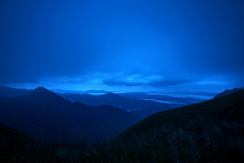 点击大图看下一张：江西武功山风景图片