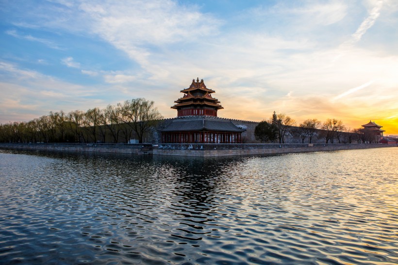 点击大图看下一张：北京故宫角楼古典风景图片