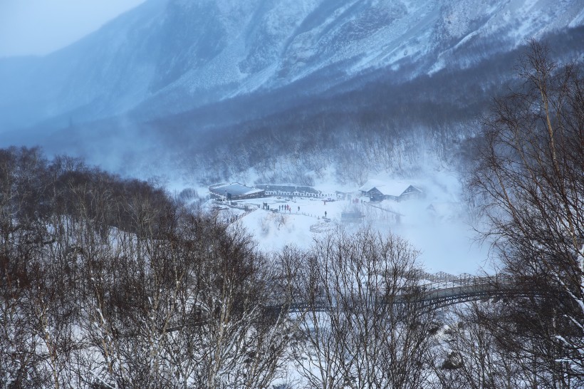 点击大图看下一张：吉林长白山雪景图片