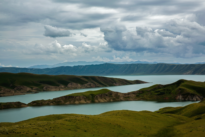点击大图看下一张：新疆吉林台一级水电站风景图片