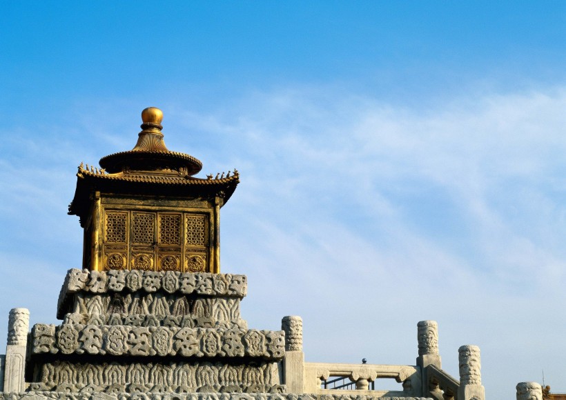 点击大图看下一张:金殿