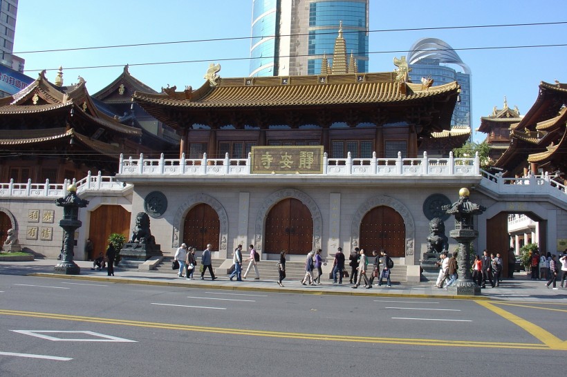 点击大图看下一张：上海静安寺风景图片
