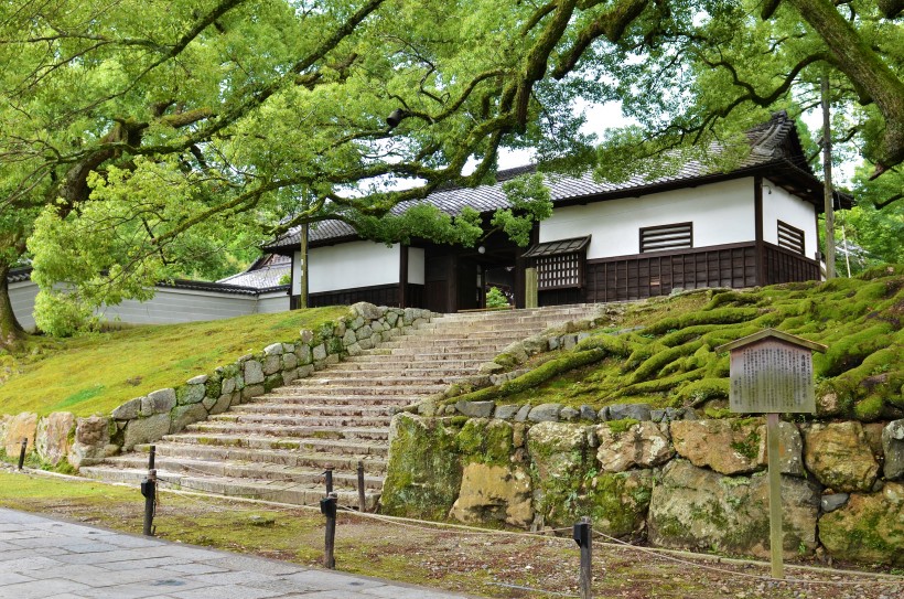 点击大图看下一张：京都青莲院风景图片