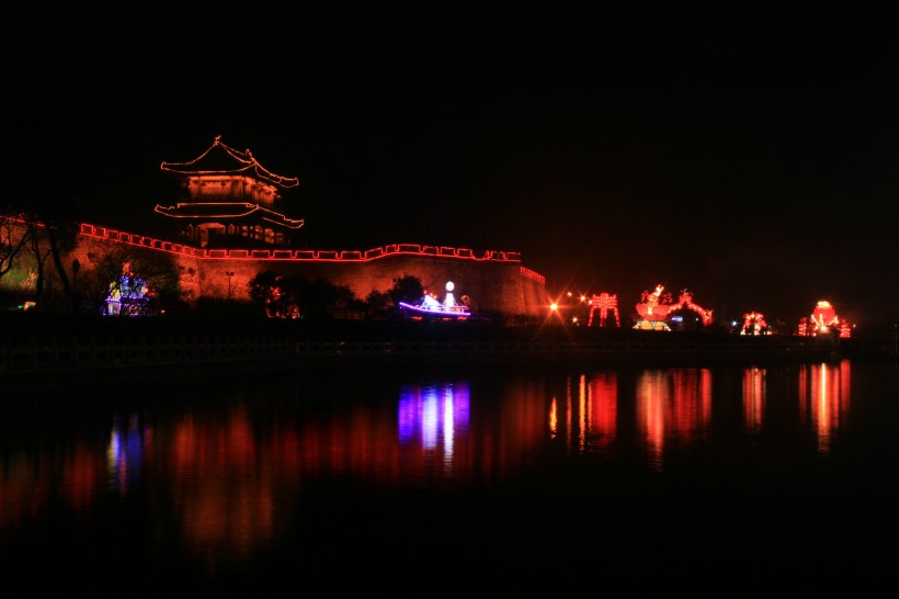 点击大图看下一张：湖北荆州花灯图片