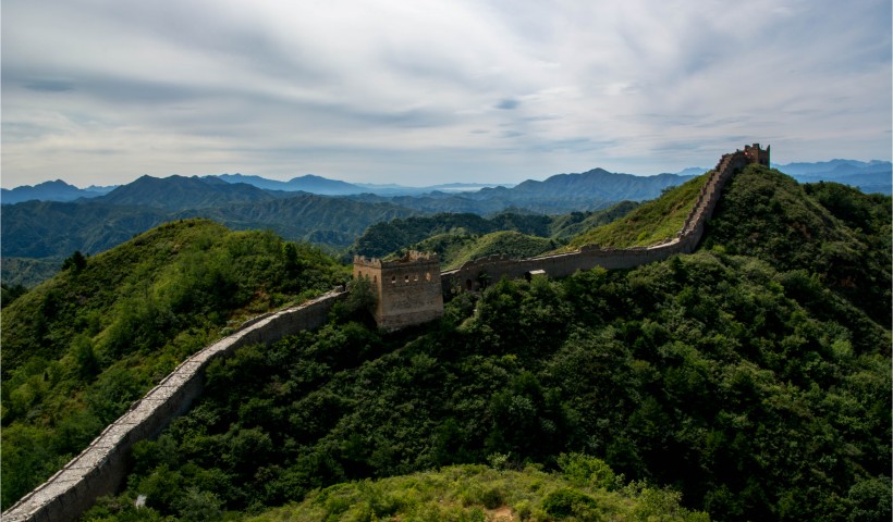 点击大图看下一张：河北金山岭长城图片